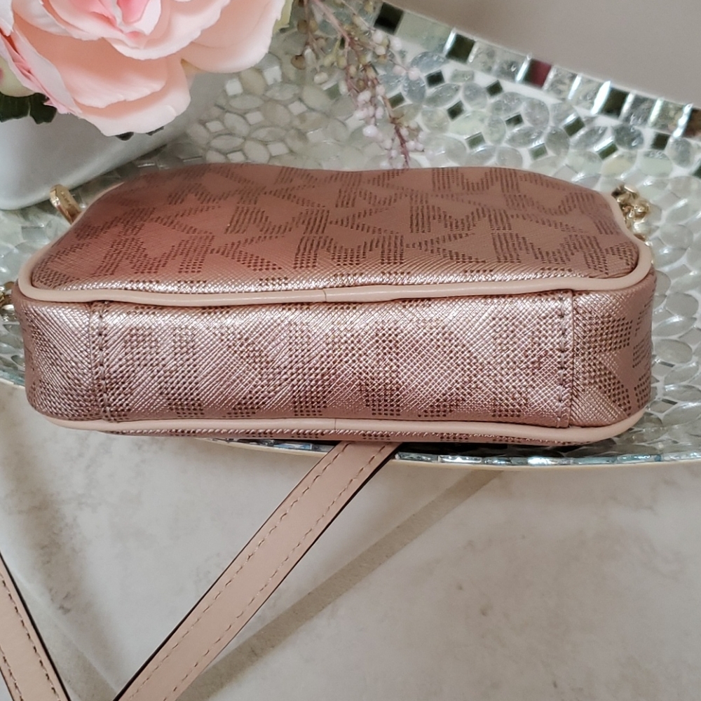 🥳🎈HOST PICK!🎈🥳  💜 NWOT MICHAEL KORS Rose Gold Crossbody Handbag 💜 - Picture 7 of 11